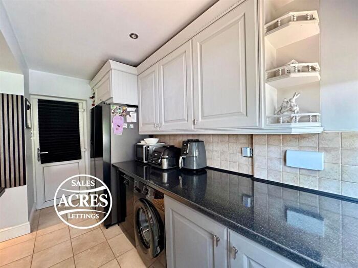 3 Bedroom Detached Bungalow For Sale In Belwell Drive, Four Oaks, Sutton Coldfield, B74