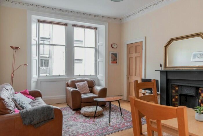 2 Bedroom Flat To Rent In Eyre Terrace, Edinburgh, EH3