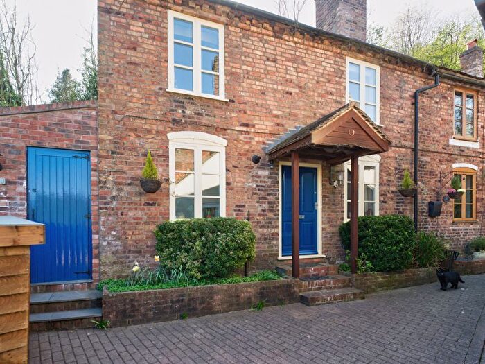 2 Bedroom Cottage For Sale In Darby Rd, Coalbrookdale, TF8
