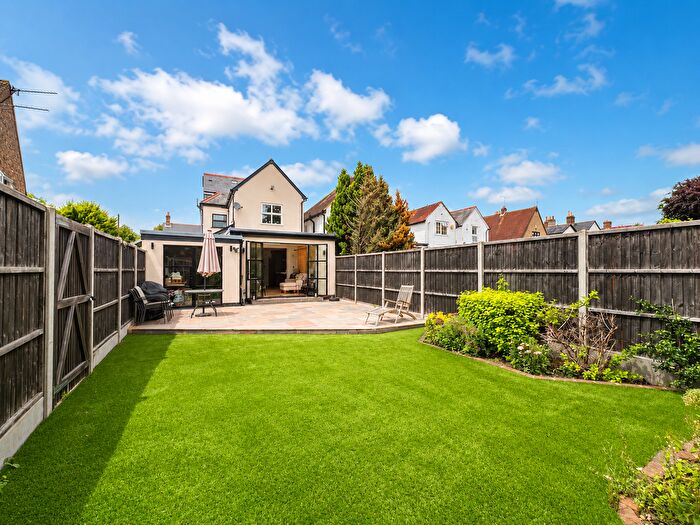 5 Bedroom Detached House For Sale In Eastfield Road, Burnham, SL1