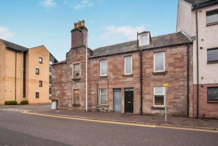 2 Bedroom Flat To Rent In Victoria Street, Perth, Perthshire, PH2