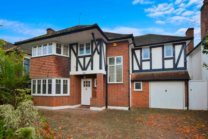 4 Bedroom Detached House To Rent In Ellesmere Road, East Twickenham, Middlesex TW1