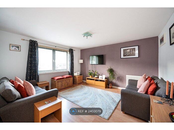 2 Bedroom Flat To Rent In Moat Terrace, Slateford, Edinburgh, EH14