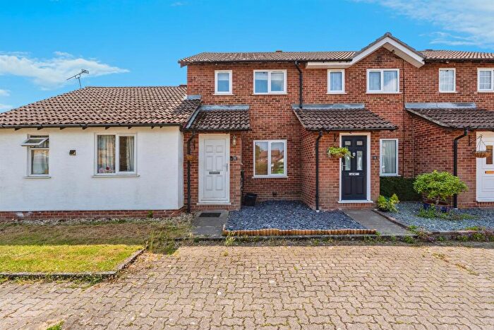 2 Bedroom Terraced House For Sale In Evergreen Close, Marchwood, Southampton, SO40