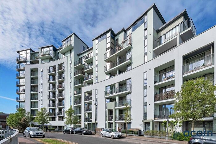 1 Bedroom Flat For Sale In Bluebell Court, Heybourne Crescent, London, NW9
