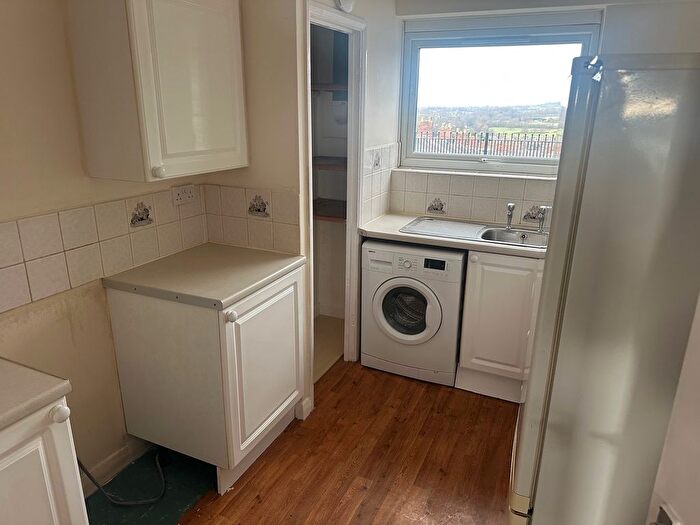 1 Bedroom Flat To Rent In The Hollies, Nottingham, NG16