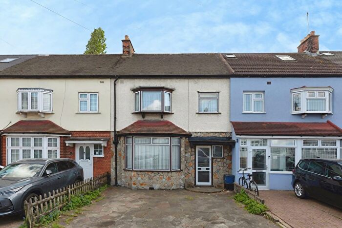 3 Bedroom Terraced House For Sale In Cranley Road, Ilford, IG2
