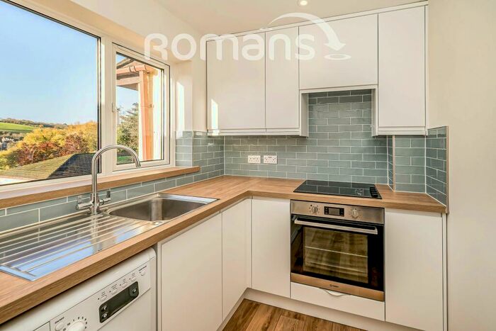 2 Bedroom Flat To Rent In Winchester Court, HP11