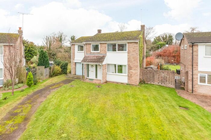 4 Bedroom Detached House For Sale In Chambrai Close, Appleford, OX14