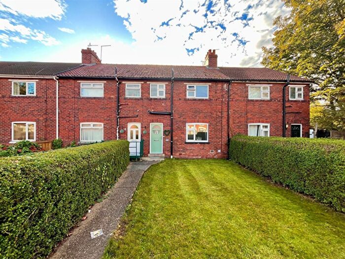 3 Bedroom Terraced House For Sale In Wakefield Road, Swillington, Leeds, LS26