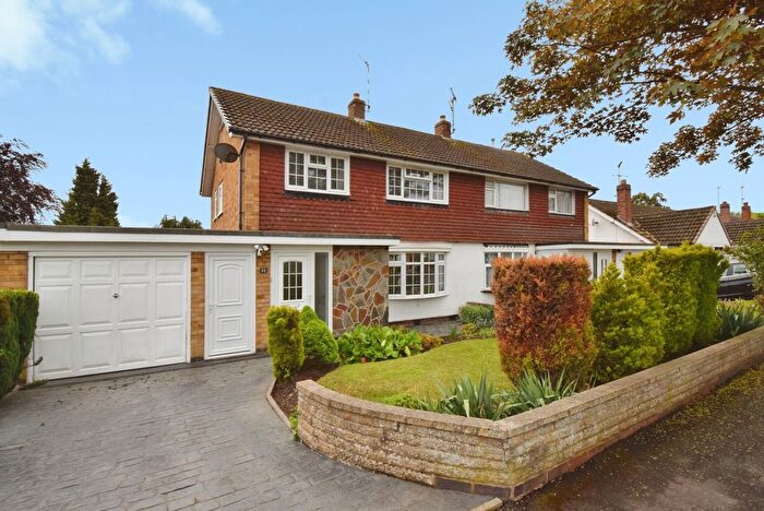 3 Bedroom Semi-Detached House For Sale In Gloucester Crescent, Wigston, Leicestershire, LE18
