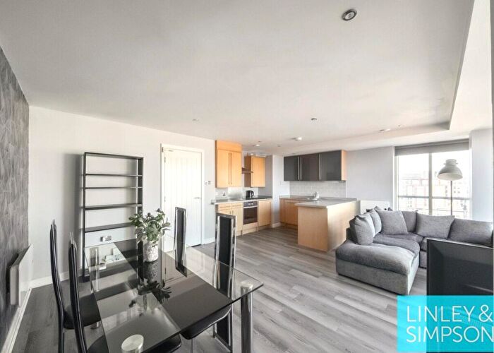 2 Bedroom Flat For Sale In Albion Street, Leeds, LS2