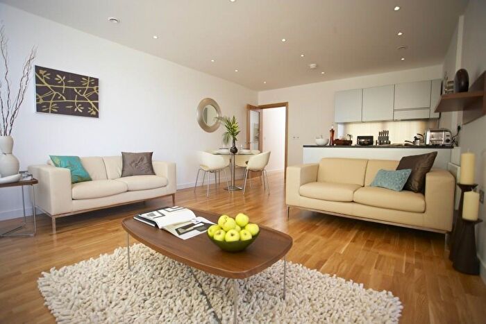 2 Bedroom Apartment To Rent In Flat, Clavering Place, NE1