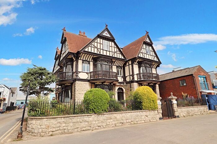 3 Bedroom Flat For Sale In Anchor Inn, Brightlingsea, CO7
