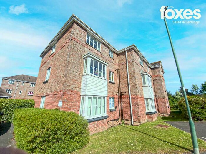 2 Bedroom Flat To Rent In Saffron Way, Bournemouth, Dorset, BH11