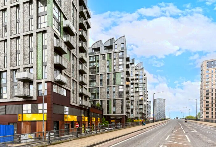 2 Bedroom Apartment To Rent In Thanet Tower, London, E16