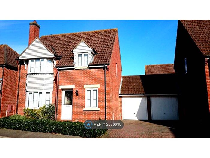 3 Bedroom Detached House To Rent In Cypress Court, Dunmow, CM6