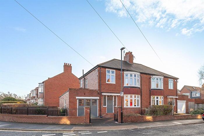 3 Bedroom Semi Detached House For Sale In Cotswold Gardens, High Heaton, Newcastle Upon Tyne, NE7