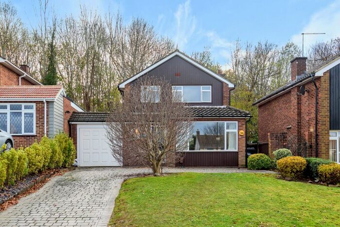3 Bedroom Detached House To Rent In Warren Gardens, Farnborough, Orpington BR6