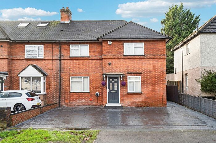 3 Bedroom Semi-Detached House For Sale In The Harebreaks, Watford, WD24