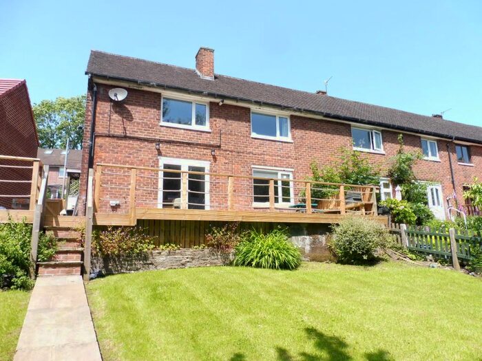 3 Bedroom Property To Rent In Grove Crescent, Luddendenfoot, Halifax, HX2