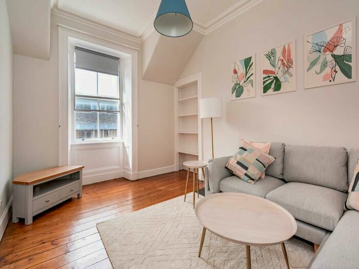 1 Bedroom Flat To Rent In St Mary's Street, Old Town, Edinburgh, EH1