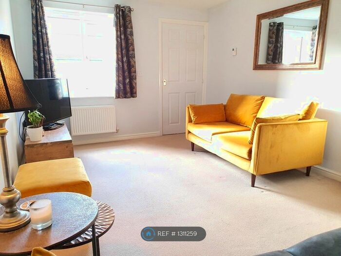 3 Bedroom Semi-Detached House To Rent In Scholars Rise, Middlesbrough, TS4