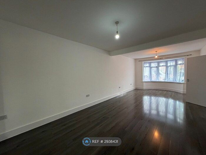 5 Bedroom Terraced House To Rent In Lady Margaret Road, Southall, UB1
