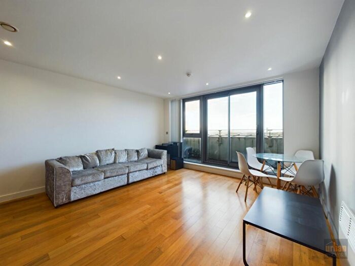 1 Bedroom Apartment To Rent In Waterside, City Centre, L3