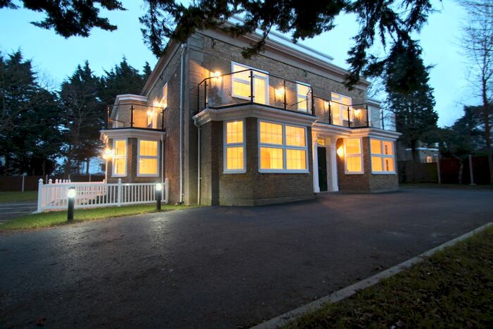 1 Bedroom Flat To Rent In Springfield House, Hayes End Road, Hayes, Greater London, UB4