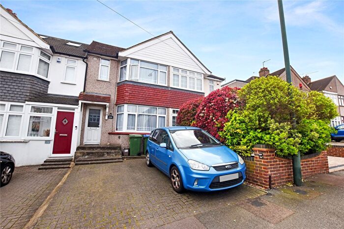 2 Bedroom Terraced House For Sale In Murchison Avenue, Bexley, DA5