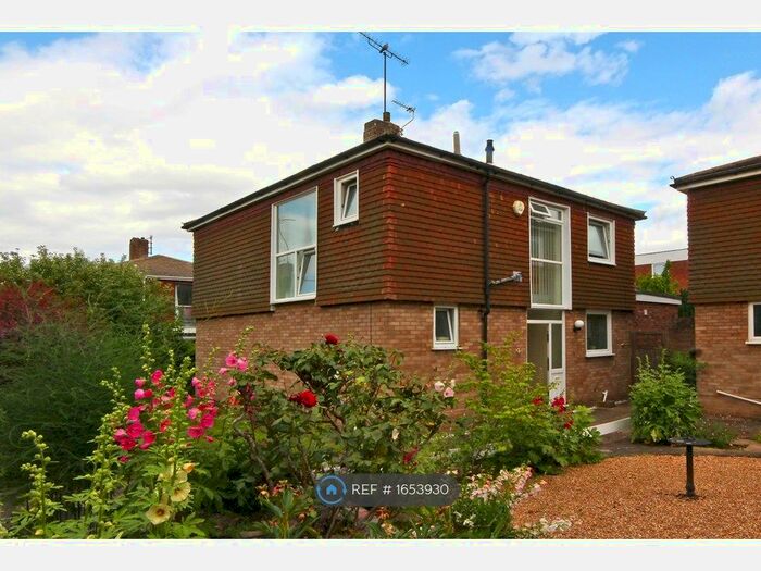 3 Bedroom Detached House To Rent In Borkwood Park, Orpington, BR6