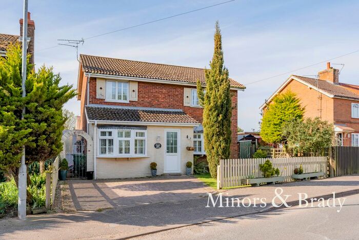 5 Bedroom Detached House For Sale In Bradenham Road, Shipdham, Thetford, IP25