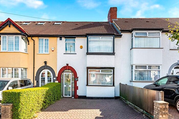 3 Bedroom Terraced House For Sale In Clauson Avenue, Northolt, UB5