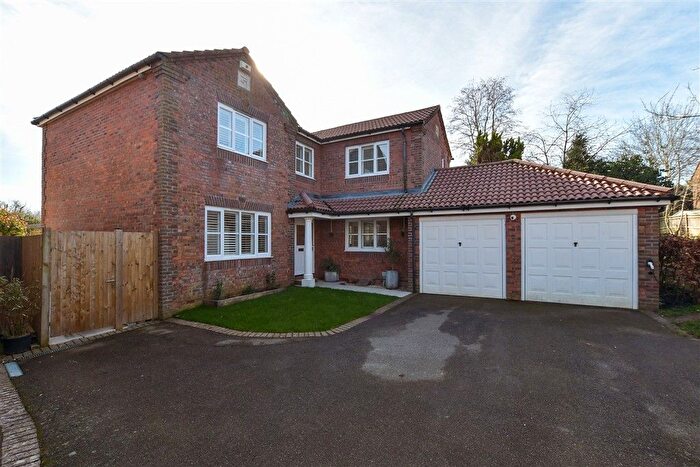 5 Bedroom Detached House For Sale In Mallard Way, Henfield, West Sussex, BN5