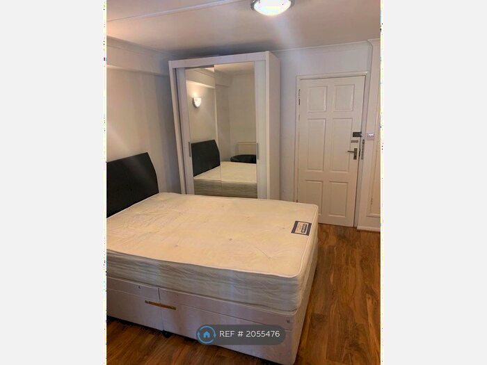 Studio To Rent In The Common, London, E15