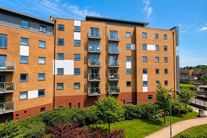2 Bedroom Flat To Rent In Heia Wharf, Hawkins Road, Colchester, CO2