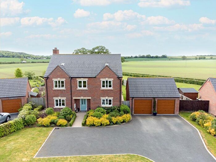 5 Bedroom Detached House For Sale In Heath Close, Ledbury, HR8