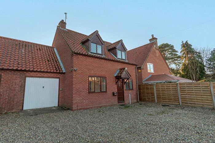 3 Bedroom Link Detached House For Sale In The Street, Kettlestone, NR21