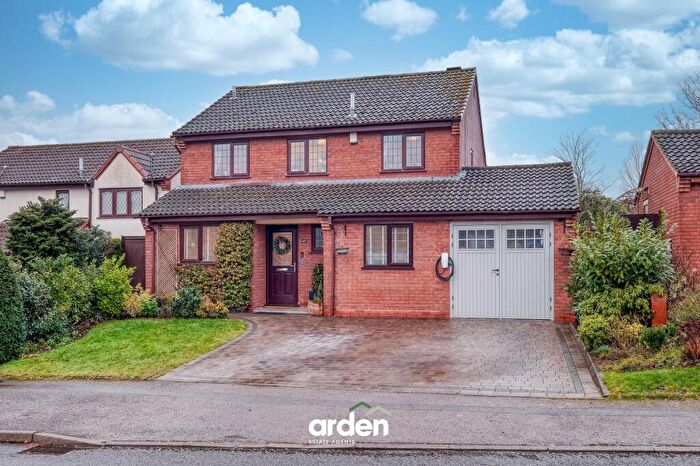 4 Bedroom Detached House For Sale In Ashgrove Close, Marlbrook, B60