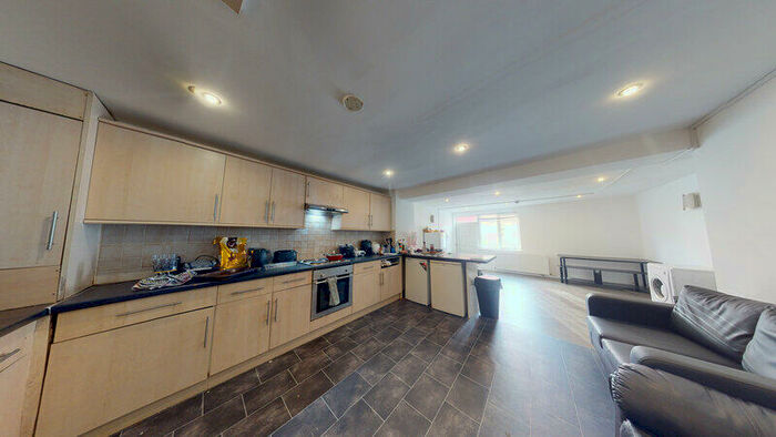 5 Bedroom End Of Terrace House To Rent In Sackville Street, Woodhouse, Leeds, LS7