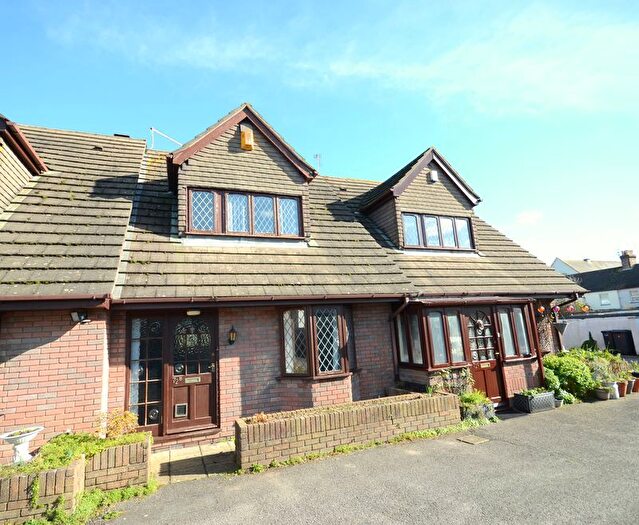 2 Bedroom Terraced House For Sale In Gladstone Road, Bournemouth, BH7