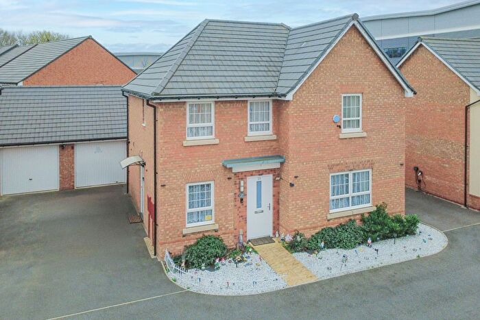 4 Bedroom Detached House For Sale In Alexander Way, Leighton Buzzard, LU7