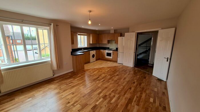 2 Bedroom Apartment To Rent In Reams Way, Kemsley, Kemsley, Sittingbourne, Kent, ME10
