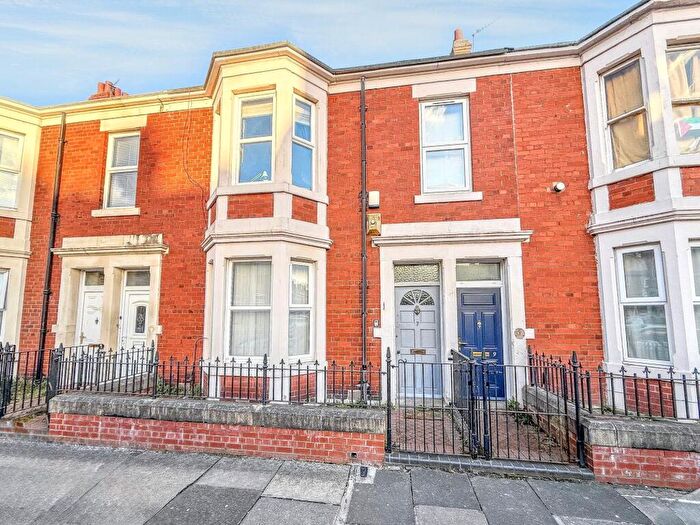 2 Bedroom Flat To Rent In Wingrove Avenue, Fenham, Newcastle Upon Tyne, Tyne And Wear, NE4