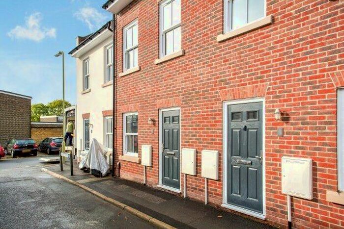 3 Bedroom Property To Rent In Henry Street, Gosport, PO12
