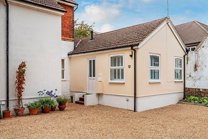 1 Bedroom Semi-Detached House For Sale In Culverden Square, Tunbridge Wells, TN4