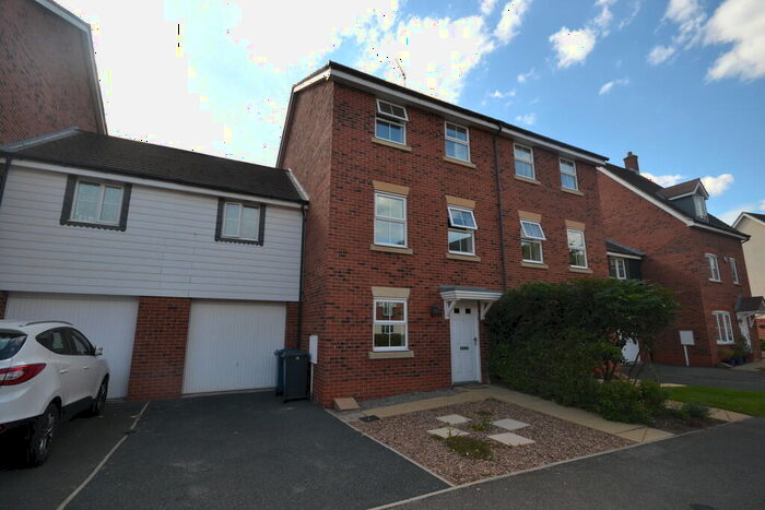 4 Bedroom Semi-Detached House To Rent In Stavely Way, Gamston, NG2