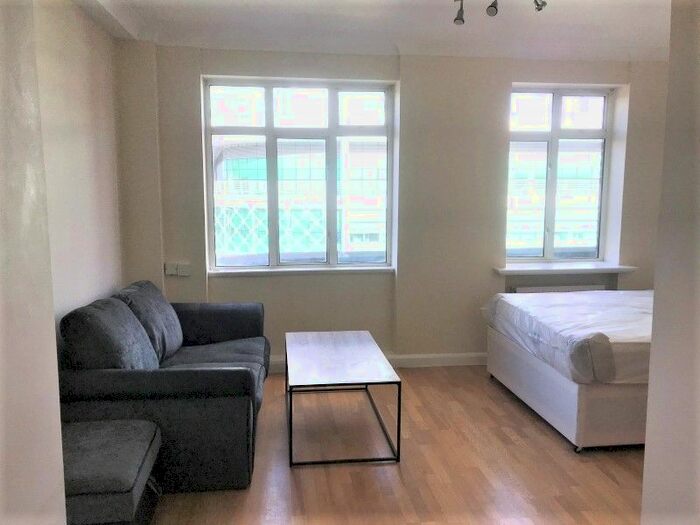 Studio To Rent In Warren Court, Euston, London, NW1