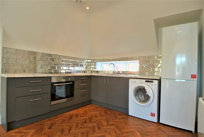 1 Bedroom Apartment To Rent In Weybridge, KT13